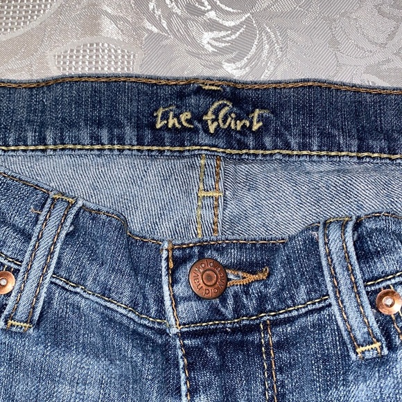 Old Navy The Flirt Blue Jeans - Picture 4 of 5